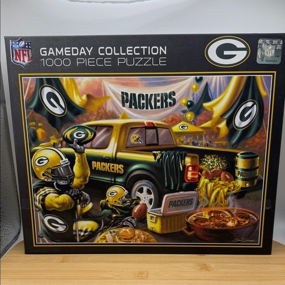 NFL Other - Sealed Box NFL Green Bay Packers Gameday 1000 Piece Puzzle